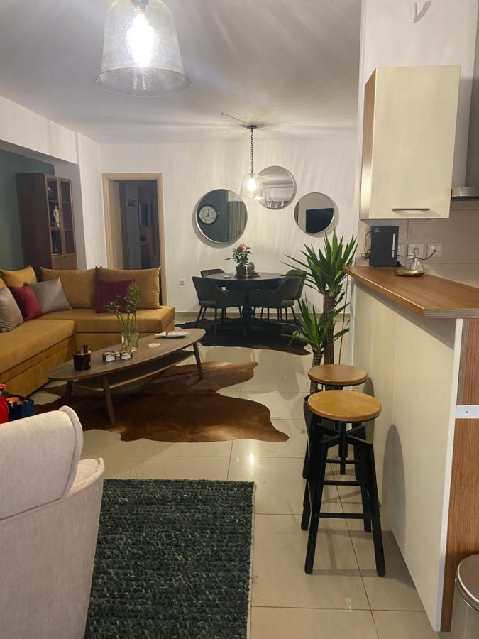 Little John Luxury Apartment Пирей Экстерьер фото