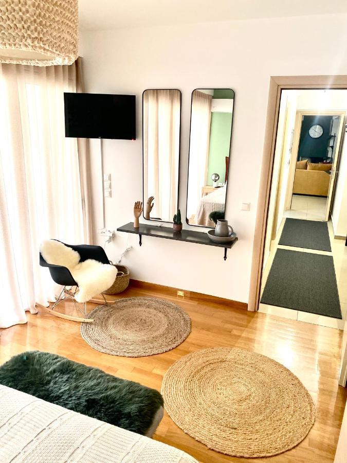 Little John Luxury Apartment Пирей Экстерьер фото