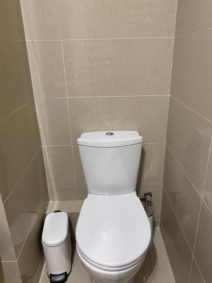 Little John Luxury Apartment Пирей Экстерьер фото