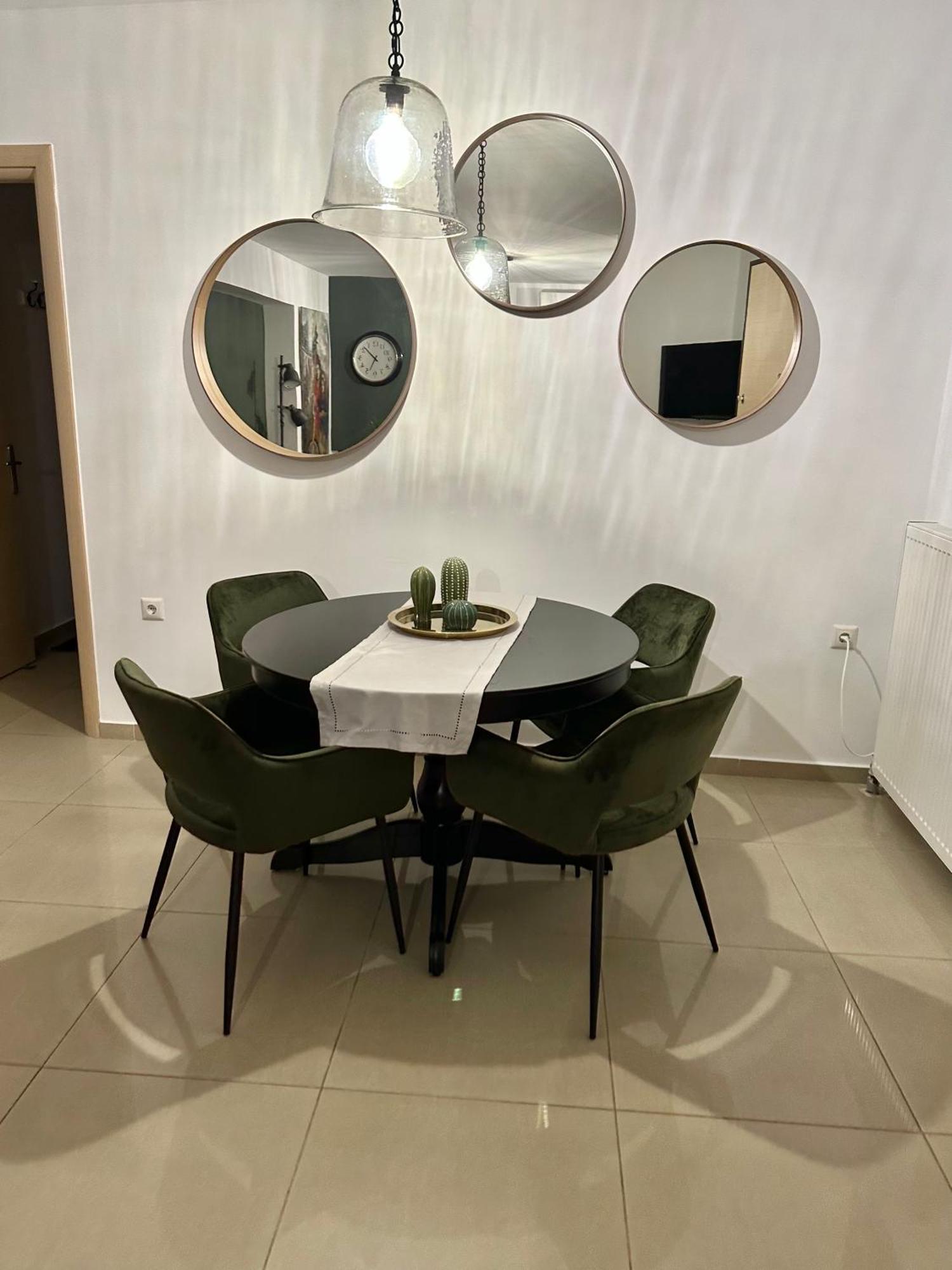 Little John Luxury Apartment Пирей Экстерьер фото